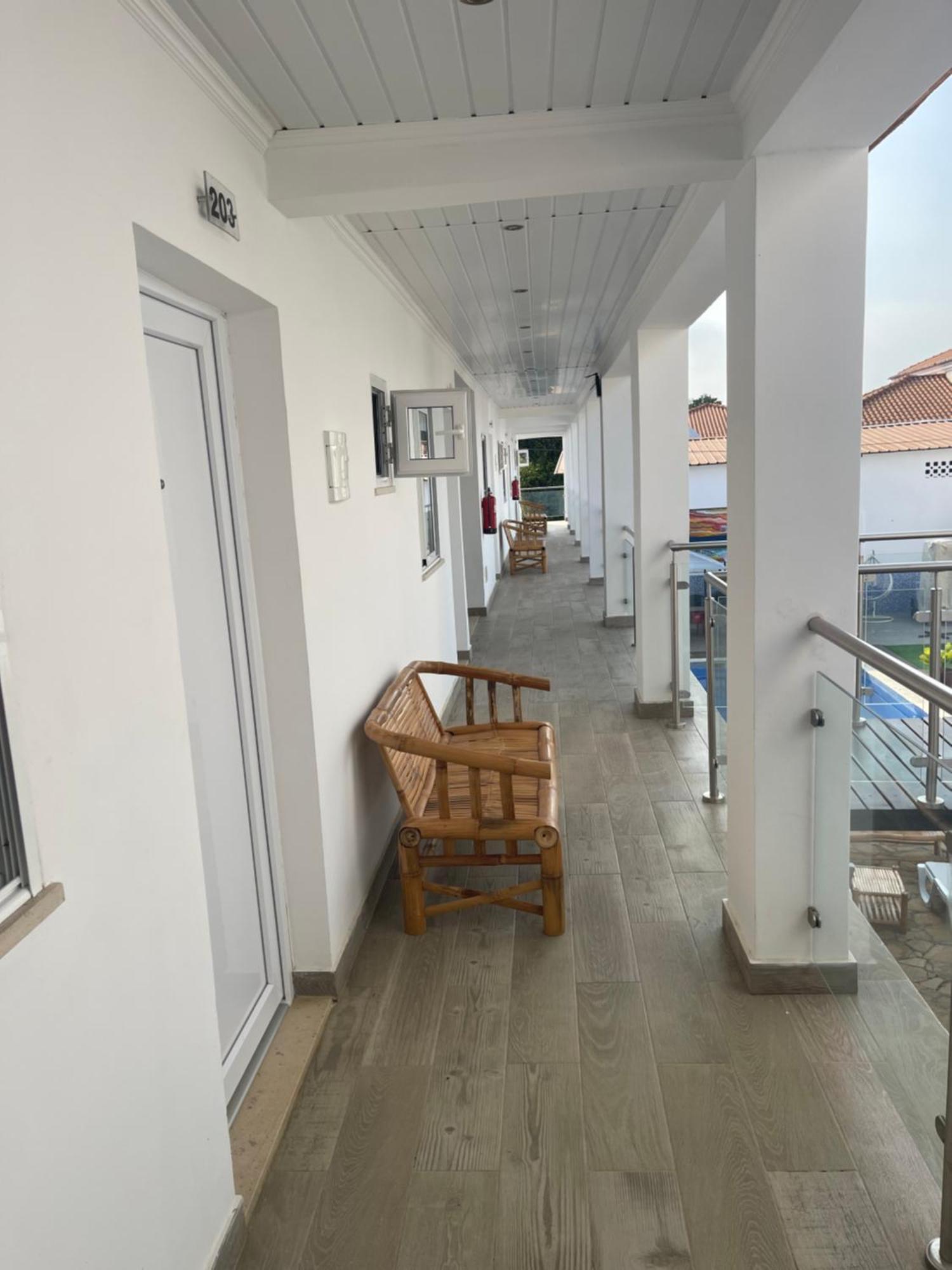 Hotel Kenito Сан-Томе Экстерьер фото