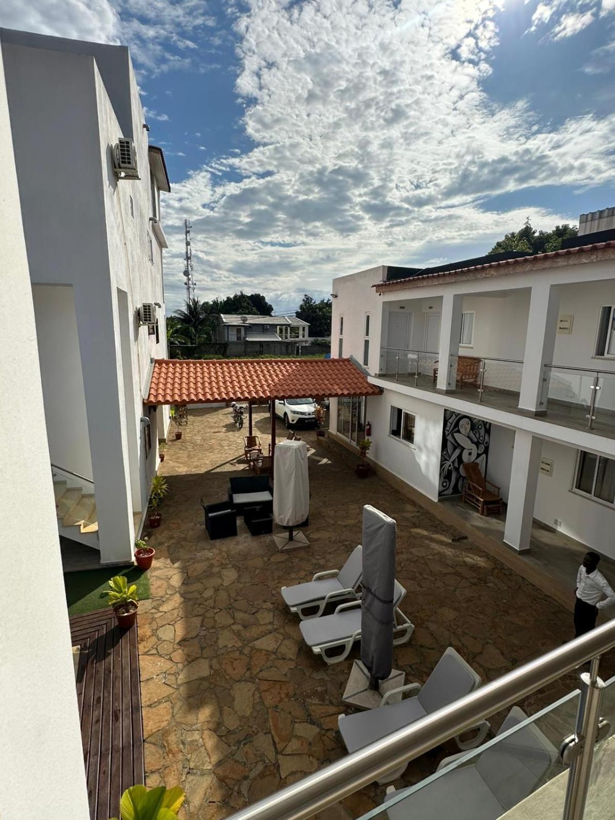 Hotel Kenito Сан-Томе Экстерьер фото